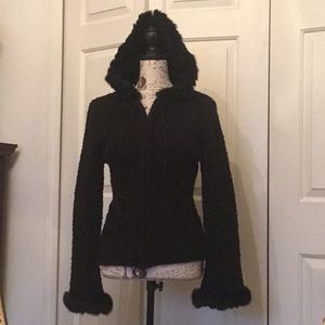 Escapade black jacket detailed with rabbit fur. M